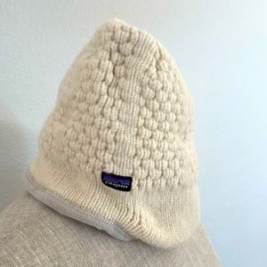 Women’s Patagonia cable knit Merino will beanie